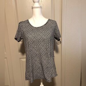 LuLaRoe Black and White Diamond Pattern Top Size Small